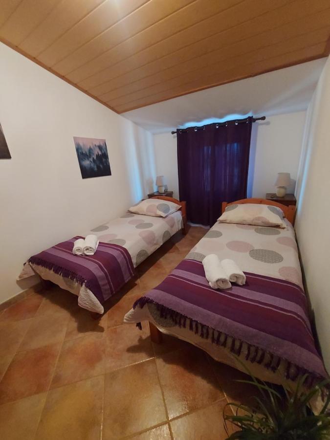 לינה וארוחת בוקר ברטוניגלה Ranch Radin מראה חיצוני תמונה